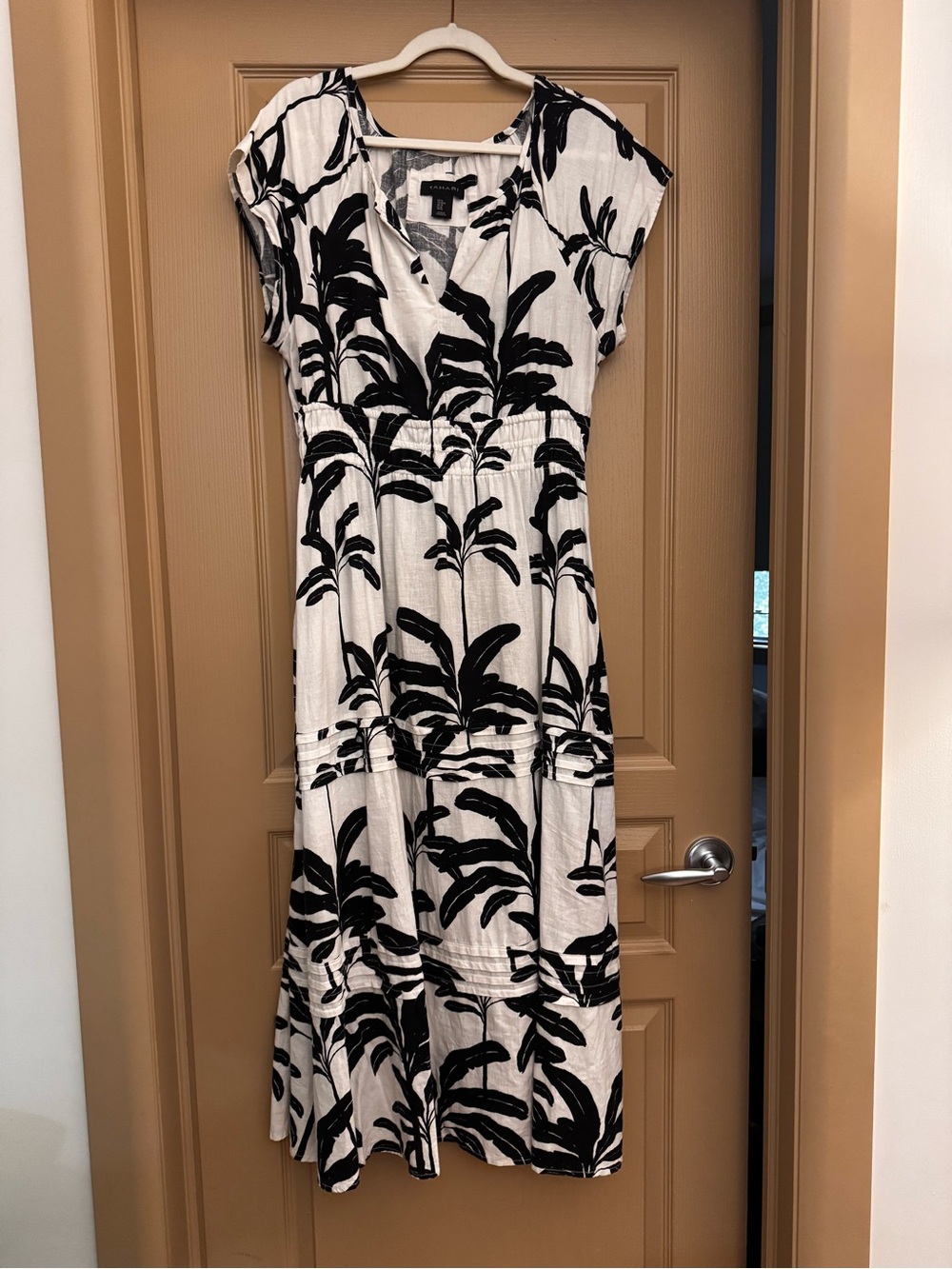 Black & White Tropical Print Midi Dress